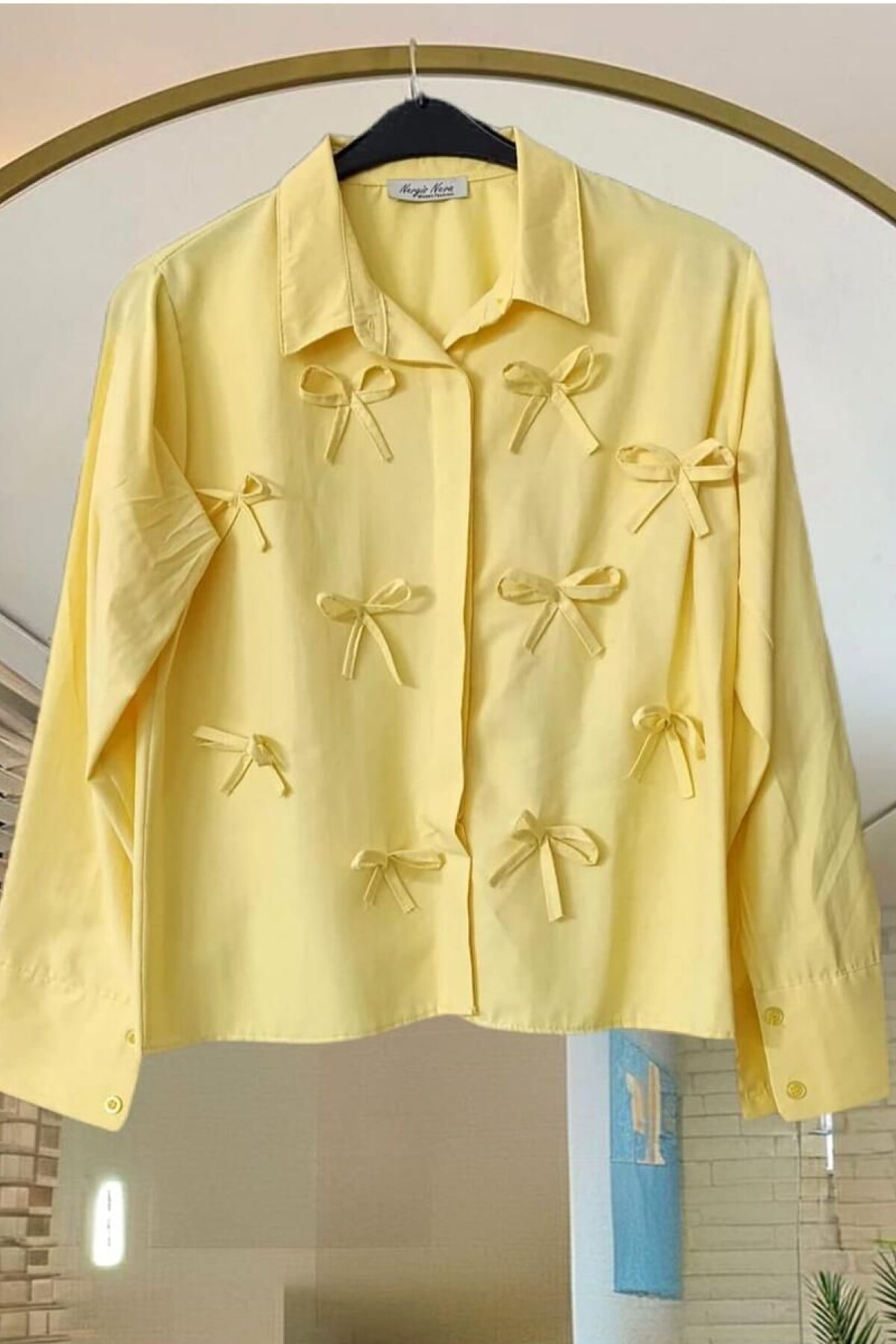 Sarı Kapalı Patlı Fiyonklu Poplin Kısa Gömlek - Nergis Neva Butik