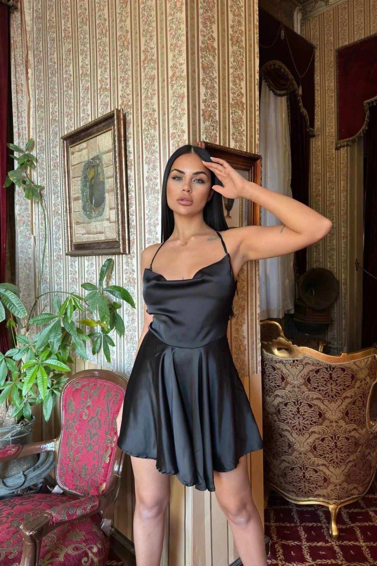 Siyah Mini Sırt Dekolteli Askılı Cindy Bağlama Elbise - Genel Markalar