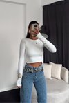 Beyaz Çapraz Sırt Dekolteli Basic Bluz