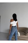 Beyaz Düşük Omuz Crop Bluz