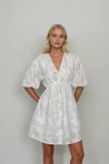 Beyaz Mini Brode Detay Fisto Balon Kol Elbise