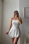Beyaz Mini Sırt Dekolte Askılı Şortlu Elbise