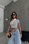 Beyaz Polo Yaka Çizgili Crop T-shirt