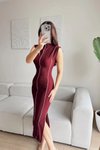 Bordo Midi Dik Yaka Biye Detaylı Yırtmaçlı Elbise