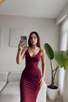 Bordo Uzun Askılı Degaje Yaka Yırtmaçlı Elbise