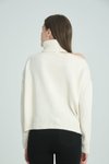 Ekru Omuz Detay Boğazlı Oversize Kazak