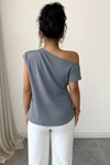 Gri Tek Omuz Detay Scuba Krep Kumaş Bluz