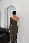 Haki Uzun Tek Omuzlu Kol Drape Detaylı Yırtmaçlı Elbise