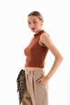 Kahverengi Likralı Crop Bluz