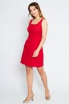 Kırmızı Mini Askılı Kare Yaka Geniş Akılı Diz Üstü Elbise