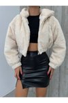 Krem Peluş Oversize Crop Kapüşonlu Mont