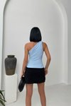 Mavi Tek Omuz Aksesuar Detaylı Crop Bluz