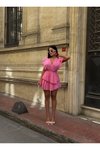 Pembe Mini V Yaka Kat Volanlı Müslin Keten Elbise