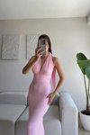 Pembe Uzun Boyundan Bağlamalı Gofre Kumaş Arkası Yırtmaçlı Elbise