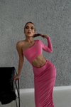 Pembe Uzun Tek Kol Bel Dekolte Büzgülü Abiye Elbise