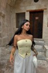 Sarı Straplez Aksesuar Detaylı Ottoman Crop Bluz