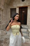 Sarı Straplez Aksesuar Detaylı Ottoman Crop Bluz