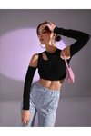 Siyah Asimetrik Omuz Ve Göğüs Detay Uzun Kollu Cutout Crop Bluz