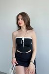 Siyah Bağlama Detaylı Kontrast Crop Bluz