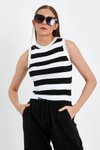 Siyah Beyaz Çizgili Crop Triko