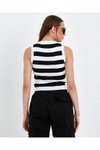 Siyah Beyaz Çizgili Crop Triko