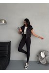 Siyah Cepli Kapitone Kapüşonlu Crop Yelek