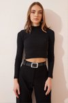 Siyah Fitilli Balıkçı Yaka Crop Örme Bluz