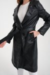 Siyah Kuşaklı Düğmesiz Suni Deri Uzun Trençkot