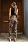 Siyah Leopar Desenli Çımalı Pantolon