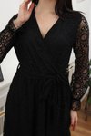 Siyah Midi Bağlama Detaylı Dantel Elbise