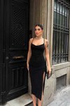 Siyah Midi İnce Askılı Yırtmaçlı Sandy Kumaş Vücudu Saran Elbise