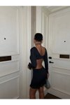 Siyah Mini Beyaz Yırtmaçlı Cut-out Uzun Kollu Bağlamalı Derin Dekolteli Elbise