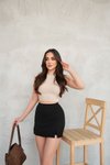 Siyah Mini Yandan Yırtmaçlı Şort Etek