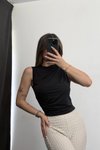 Siyah Sıfır Kol Drapeli Crop Bluz