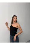 Siyah Tek Omuz Gold Aksesuarlı Crop Tshirt