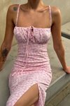Toz Pembe Midi Askılı Lisa Çiçek Desen Elbise