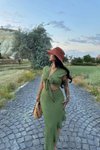 Yeşil Önden Bağlamalı Crop Asimetrik Yırtmaçlı Etek İkili Takım