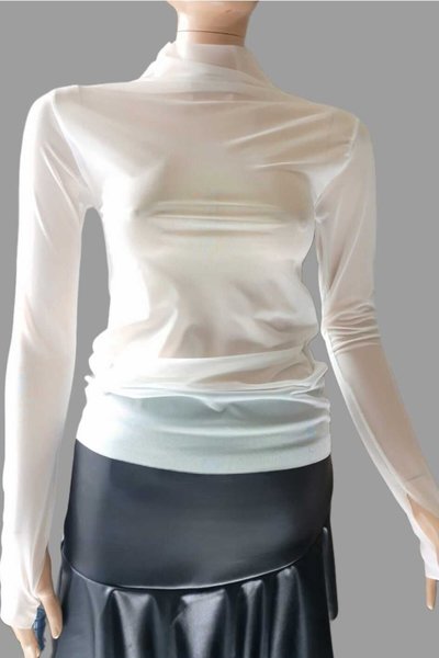 Beyaz Balıkçı Yaka Bodycon Parmak Geçmeli Likralı Tüllü Tarz Bluz