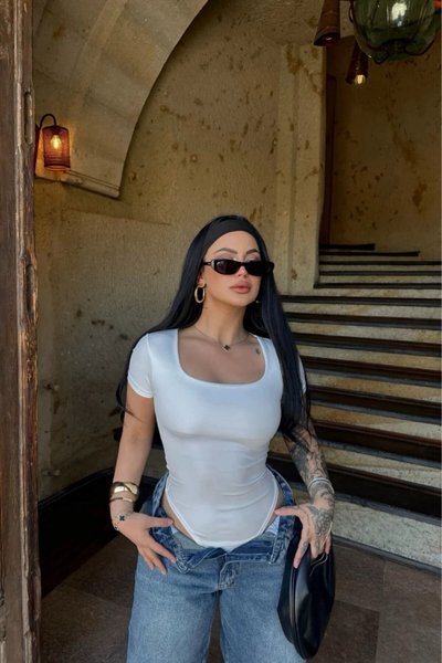 Beyaz Kare Yaka Dalgıç Kumaş Bodysuit
