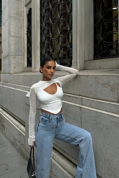 Beyaz Korse Detay Tül Crop