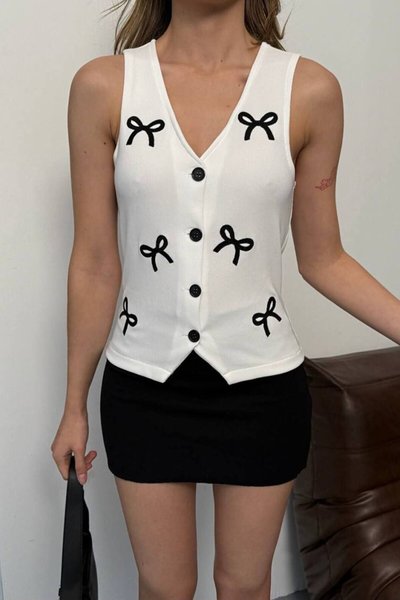 Beyaz Kurdela Nakışlı Ottoman Kumaş Yelek