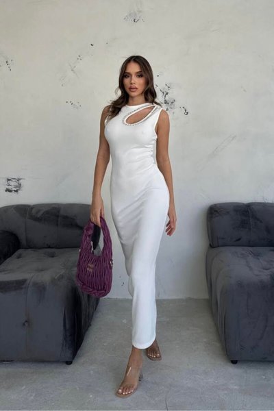 Beyaz Uzun Damla Dekolteli Slim Fit Taşlı Elbise
