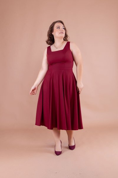 Bordo Midi Askılı Büyük Beden Kare Yaka Elbise