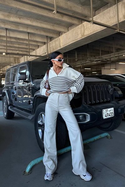 بنطلون جلدي بتصميم بالازو إيكرو