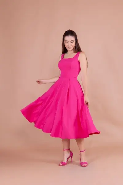 Fuşya Midi Askılı Kare Yaka Elbise