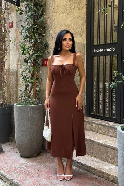Kahverengi Midi Askılı Uzun Drapeli Elbise