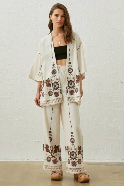 Off-White Patterned Kimono Suit Two-Piece Set