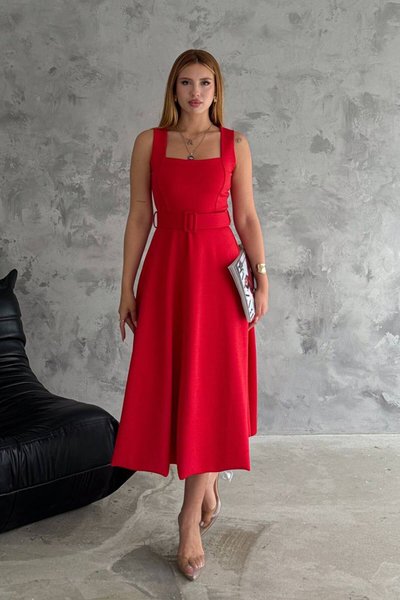 Kırmızı Midi Likralı Kemer Detaylı Askılı Elbise