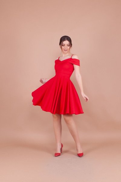 Kırmızı Mini Askılı Düşük Omuz Detay Pileli Abiye Elbise