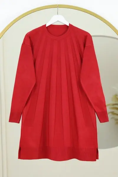 Kırmızı Yırtmaçlı Yelpaze Desenli Triko Tunik